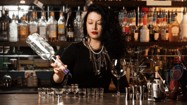 Barista ve Bartender Kimdir? İki Özel Meslek