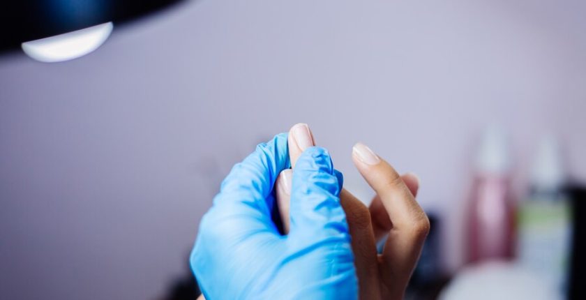 Kaşık Tırnak Nedir? Kaşık Tırnak Neden Olur?