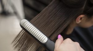 9 Adımda Evde Saç Düzleştirme